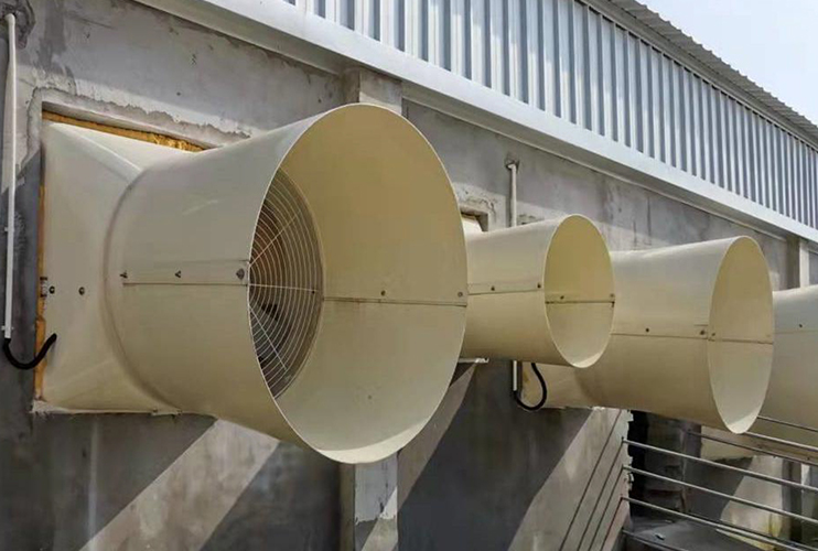 國(guó)產(chǎn)玻璃鋼風(fēng)機(jī)